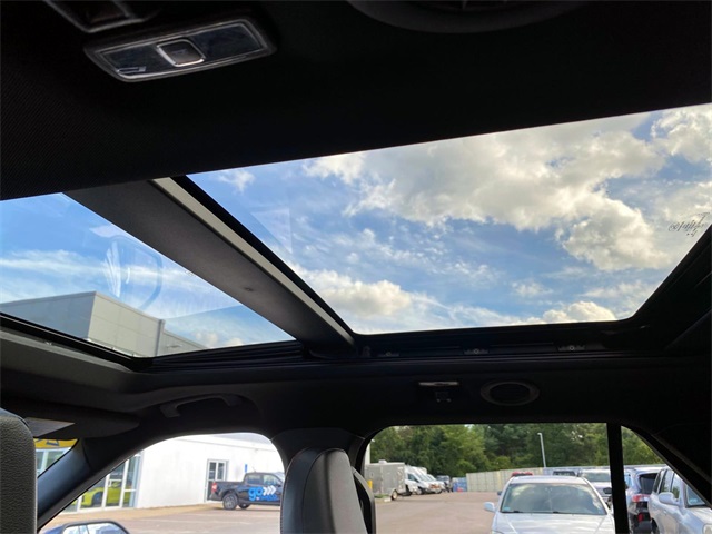 2022 Ford Explorer ST-Line photo 10