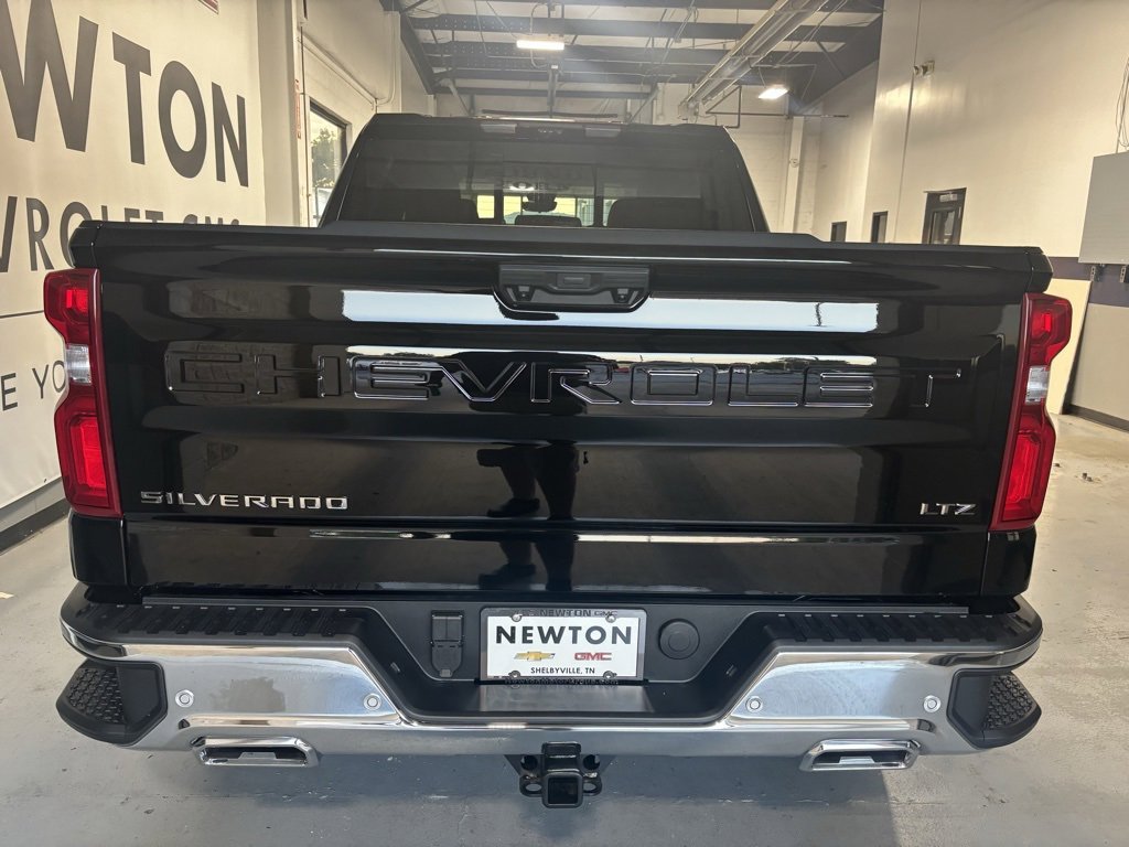 2025 Chevrolet Silverado 1500 LTZ photo 27