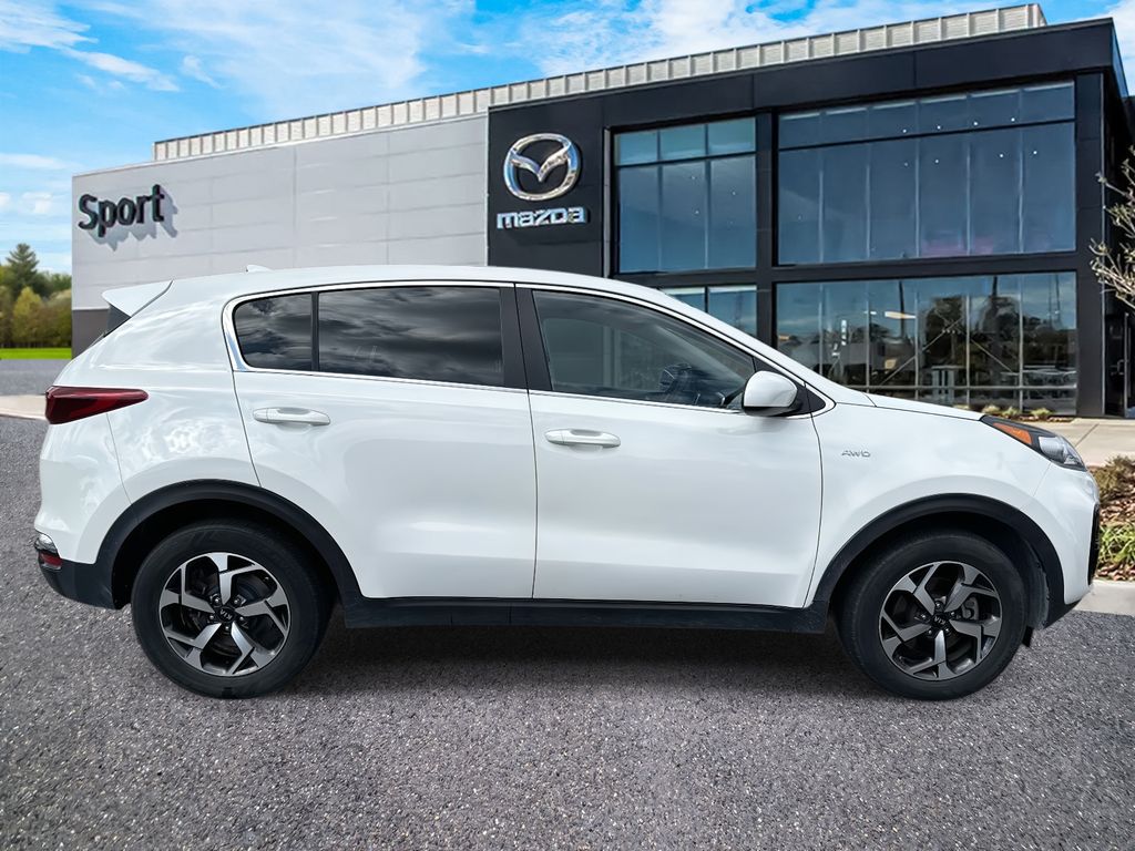 2022 Kia Sportage LX photo 2