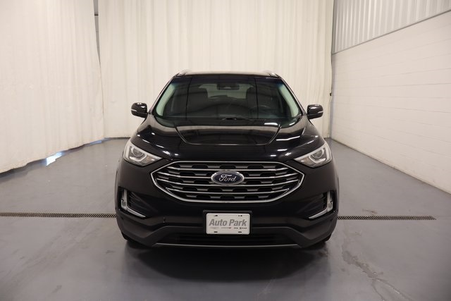 2019 Ford Edge Titanium photo 3