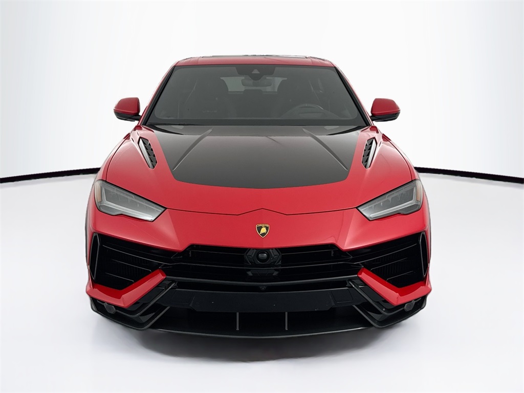 2023 Lamborghini Urus Performante photo 2