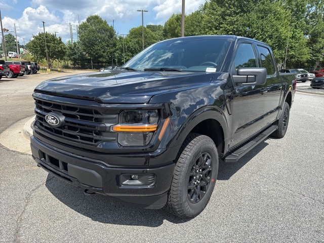 2025 Ford F-150 XLT photo 4