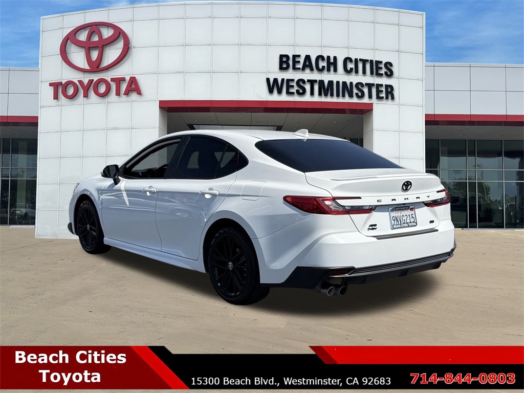 2025 Toyota Camry SE photo 6