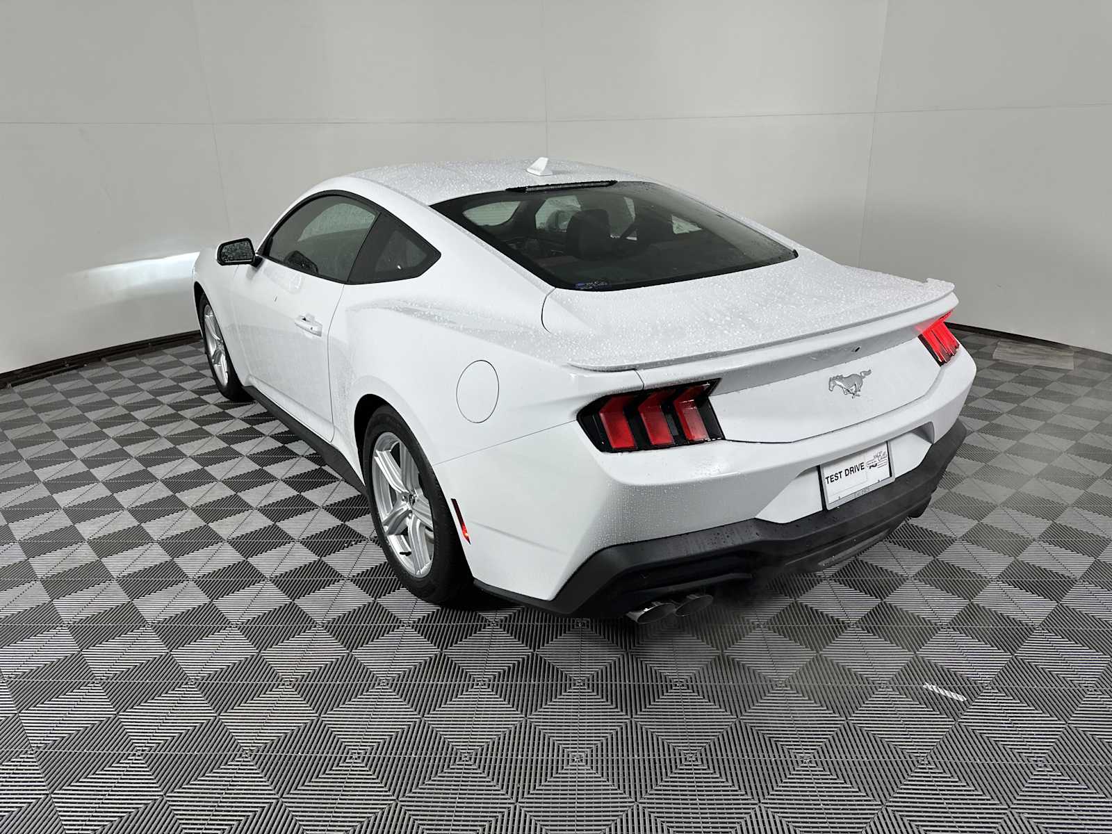 2026 Ford Mustang EcoBoost Premium photo 4