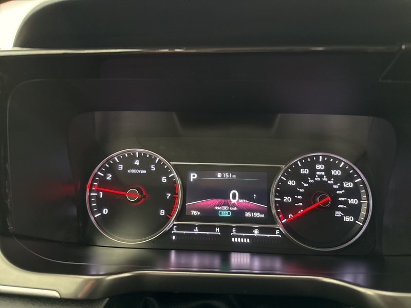 2022 Kia Sorento LX photo 26