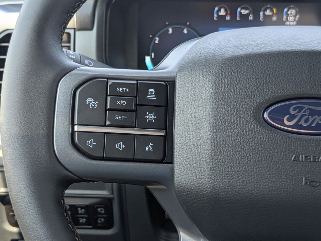 2025 Ford F-150 Lariat photo 27