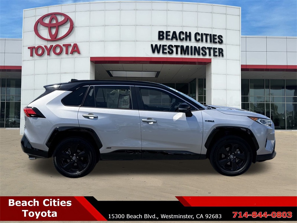 2020 Toyota RAV4 Hybrid XSE photo 11