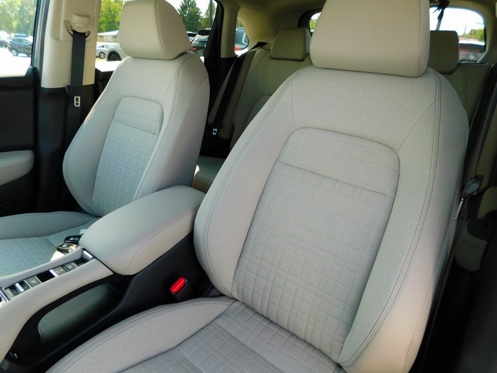 2026 Honda HR-V LX photo 13
