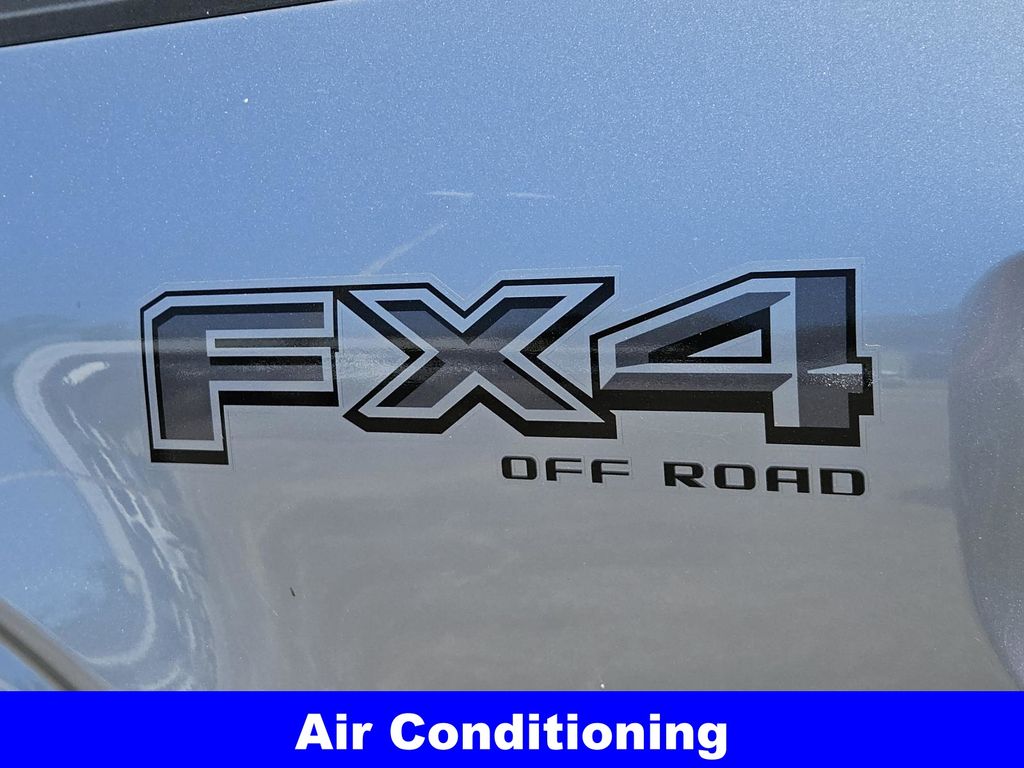 2025 Ford F-150 XLT photo 9