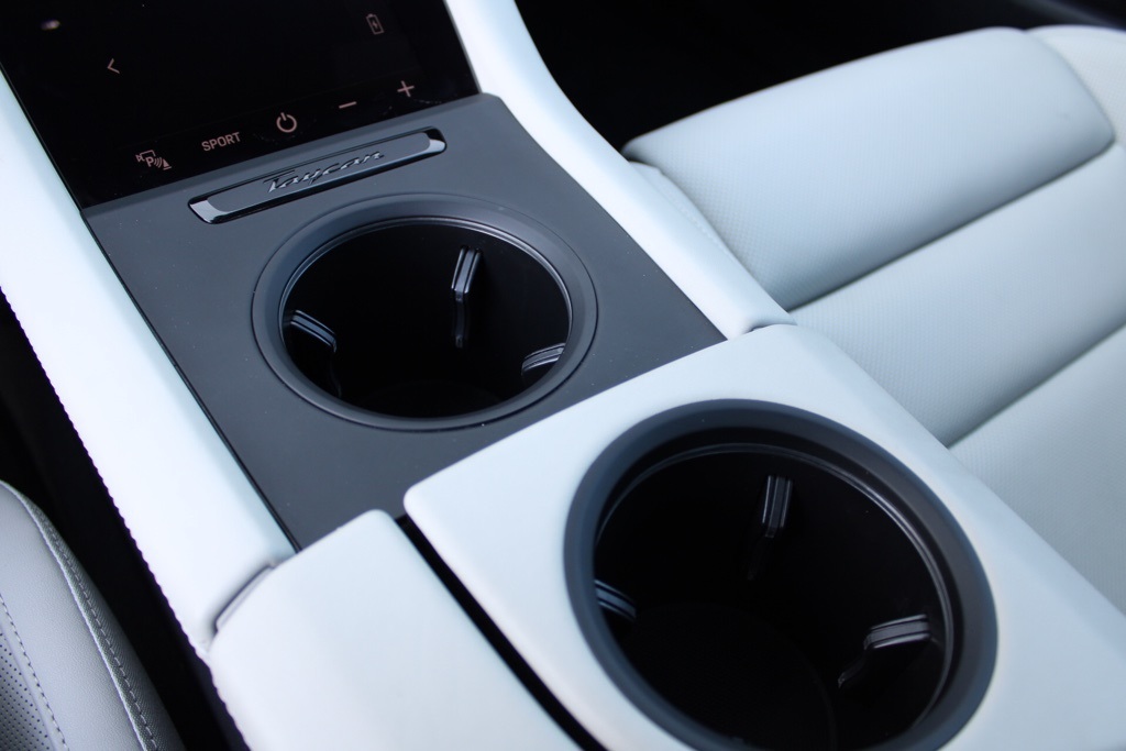 2023 Porsche Taycan S photo 33