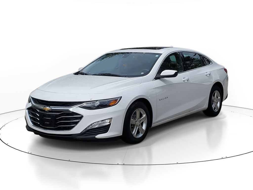 2022 Chevrolet Malibu 1LT photo 2