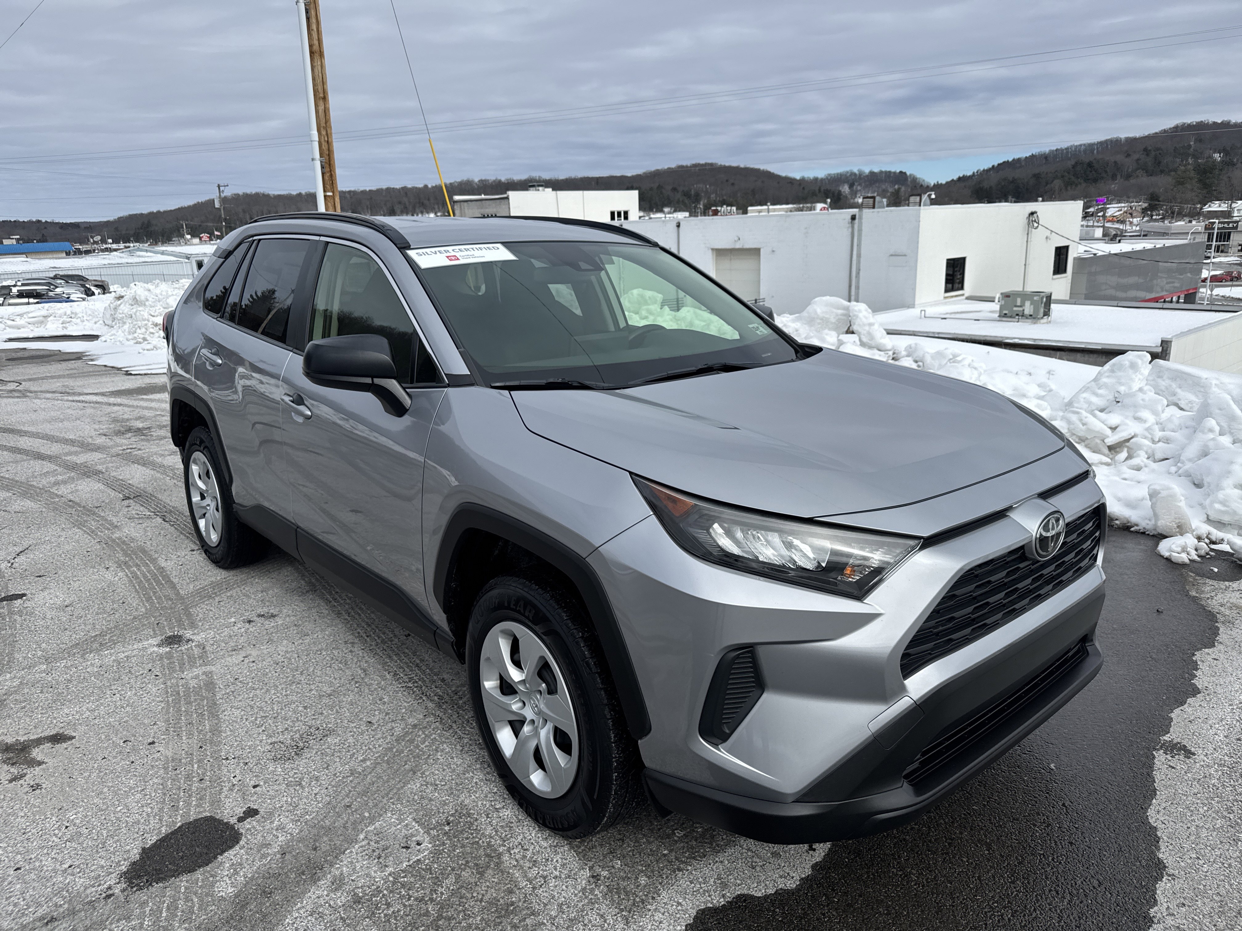 2019 Toyota RAV4 LE
