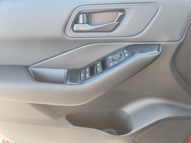2026 Nissan Rogue S photo 18
