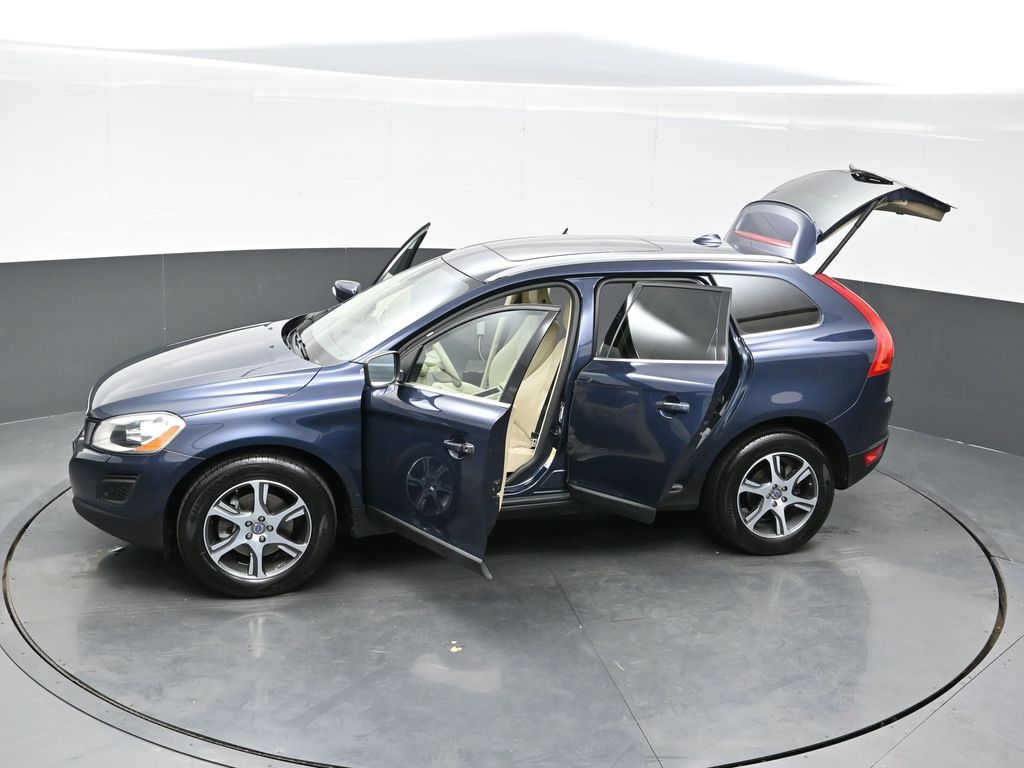 2012 Volvo XC60 T6 Premier Plus photo 36