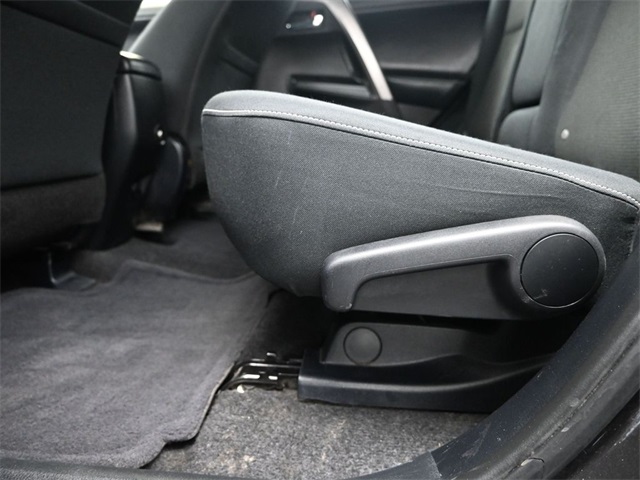 2018 Toyota RAV4 XLE photo 10