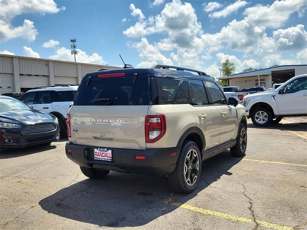 2025 Ford Bronco Sport Outer Banks photo 5