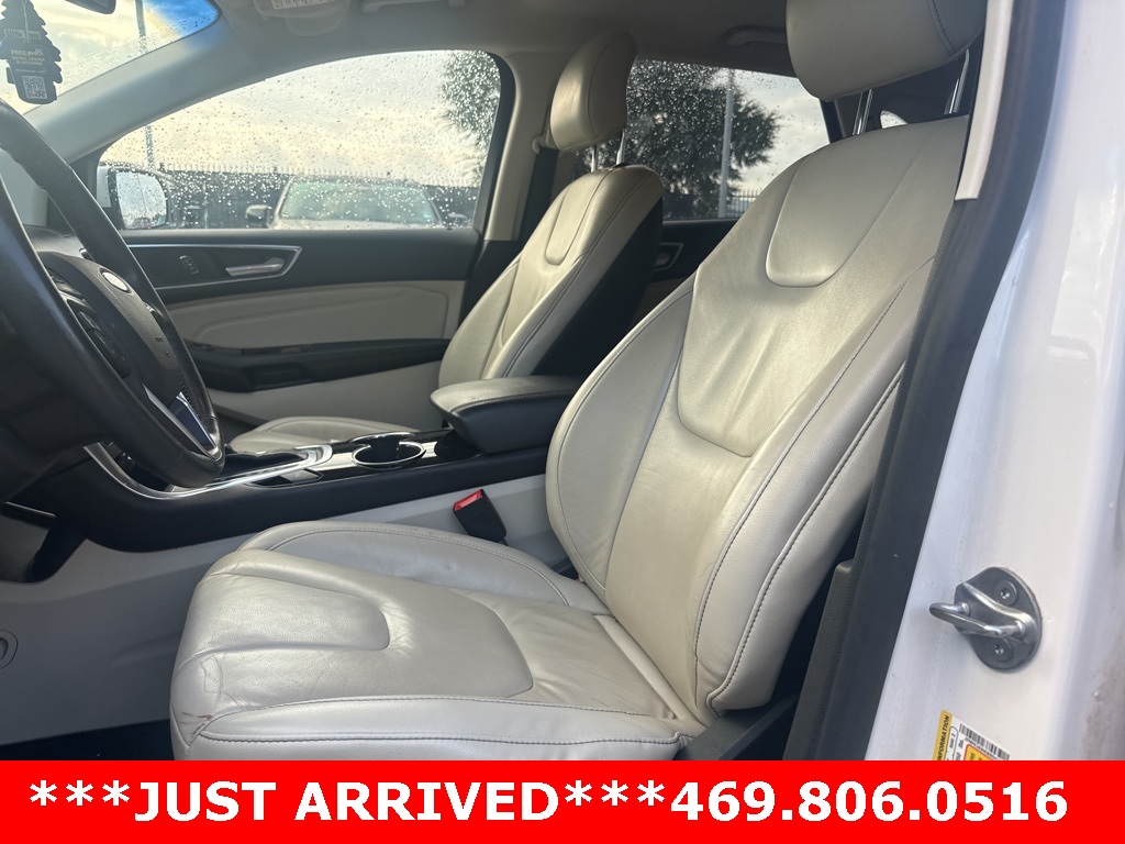 2016 Ford Edge Titanium photo 12