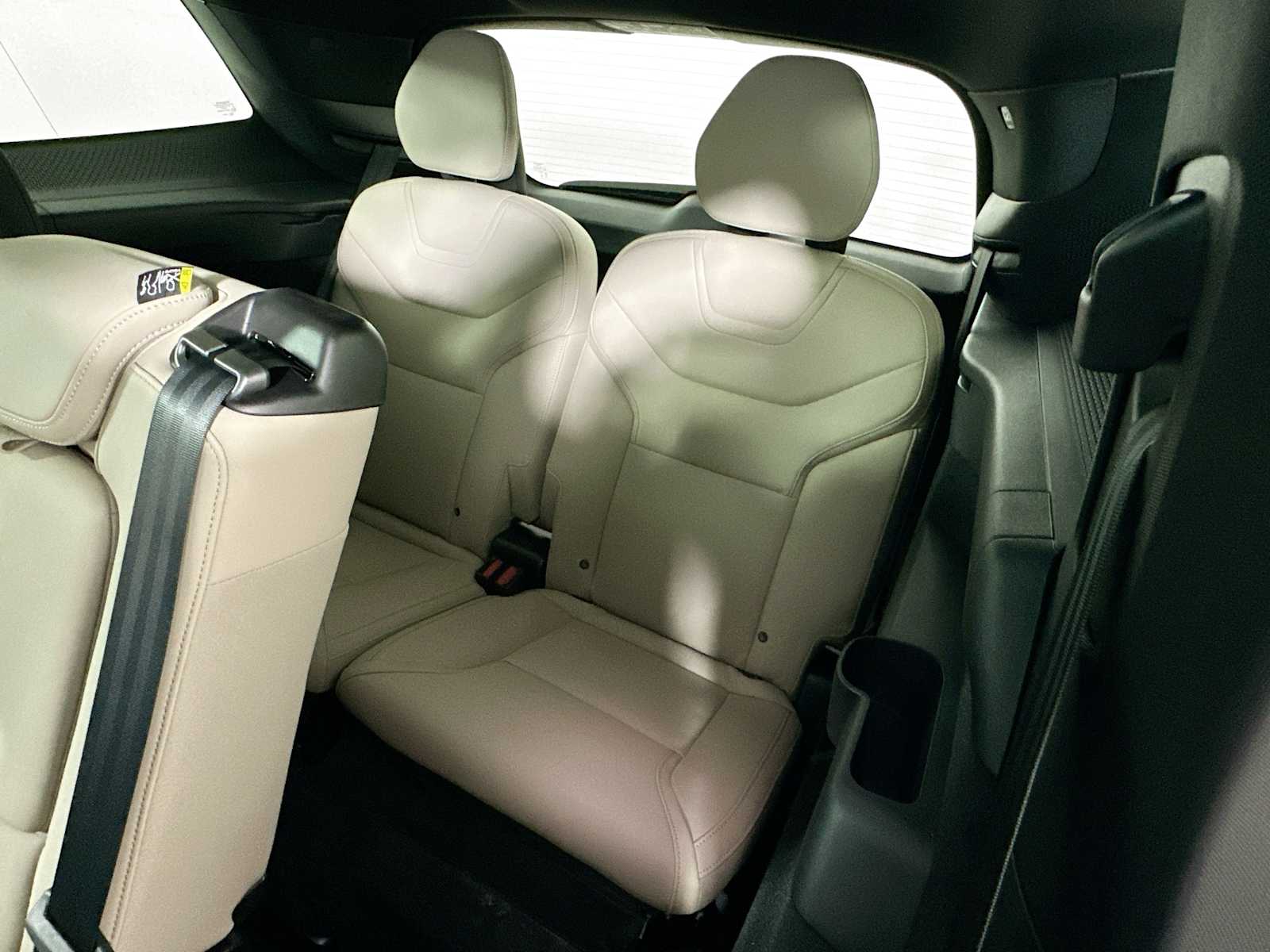 2025 Volvo EX90 Plus photo 22