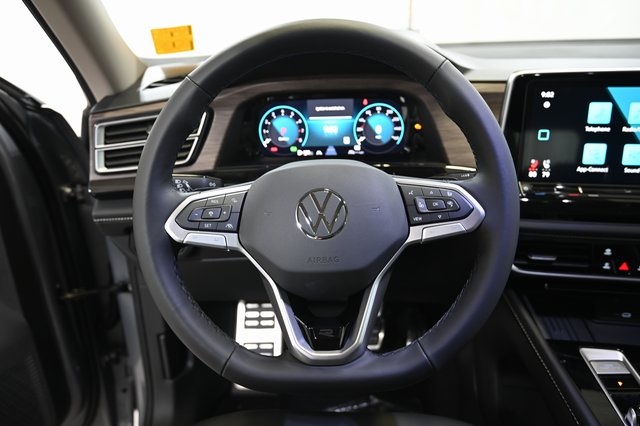 2026 Volkswagen Atlas SEL Premium R-Line photo 2