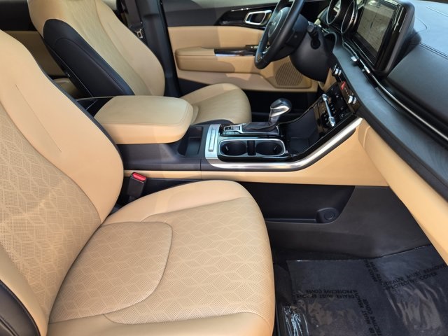 2022 Kia Carnival EX photo 8