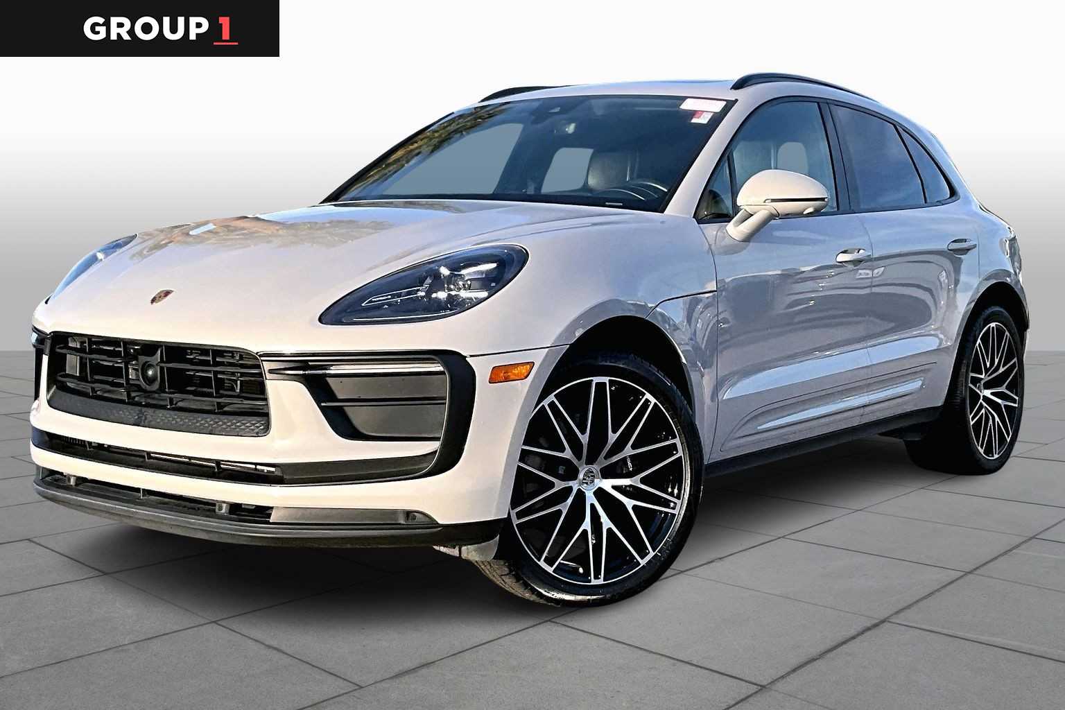 2024 Porsche Macan T's photo