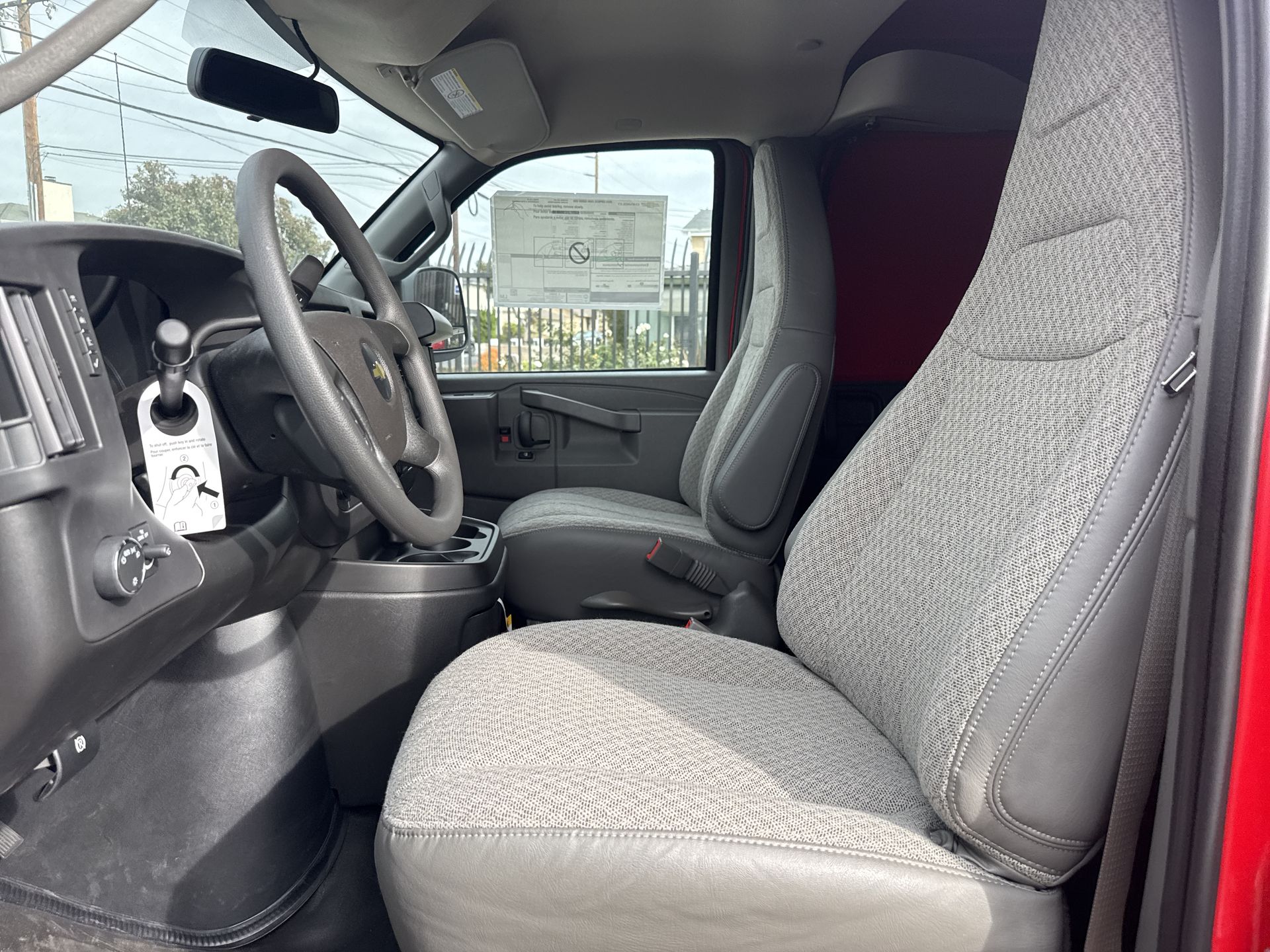 2024 Chevrolet Express Cargo 2500 photo 9