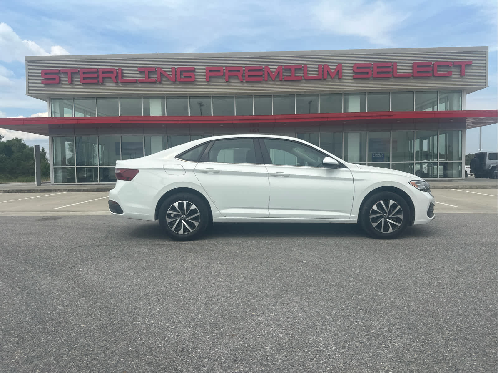 2024 Volkswagen Jetta S's photo