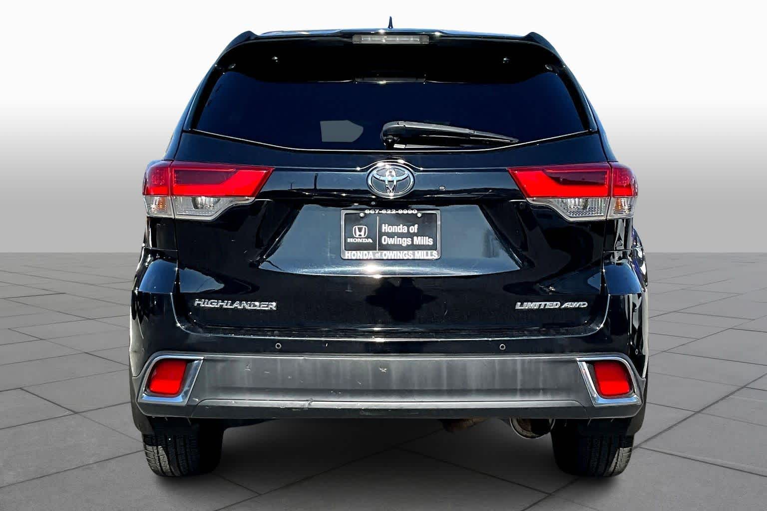 2017 Toyota Highlander Limited Platinum photo 4