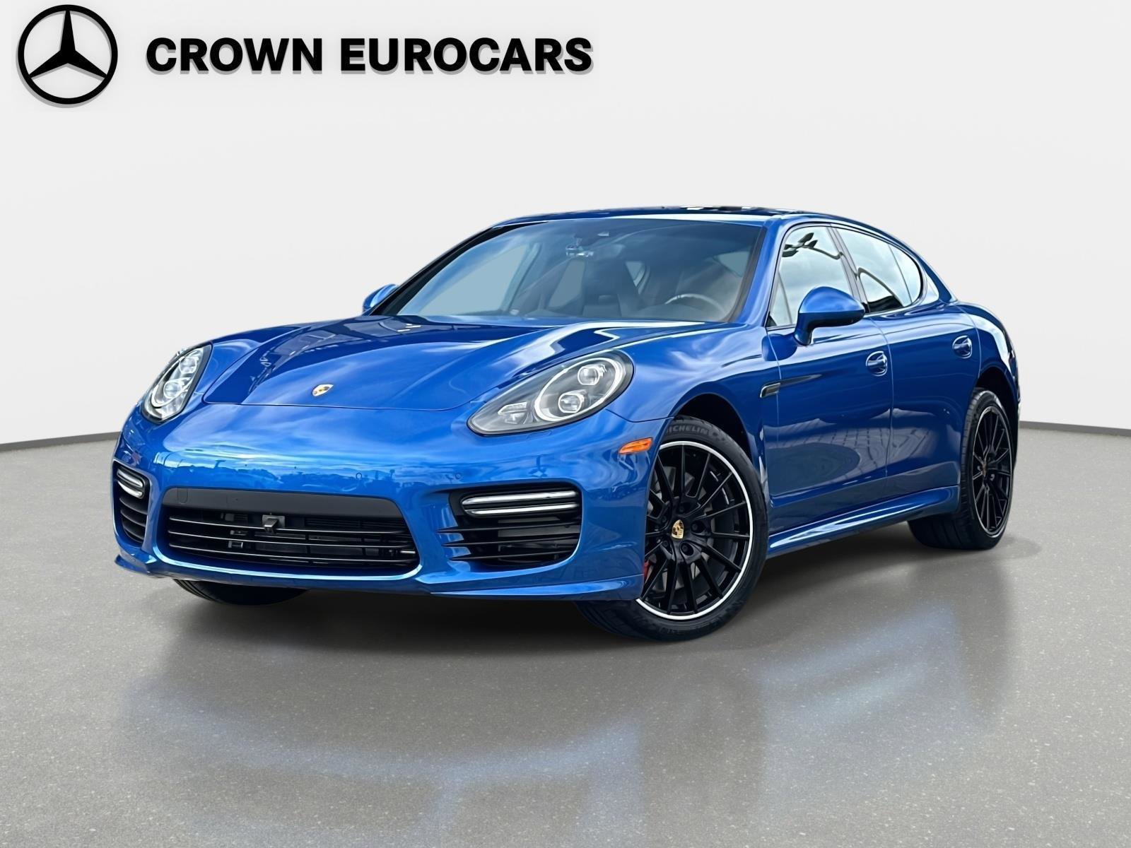 2015 Porsche Panamera GTS's photo