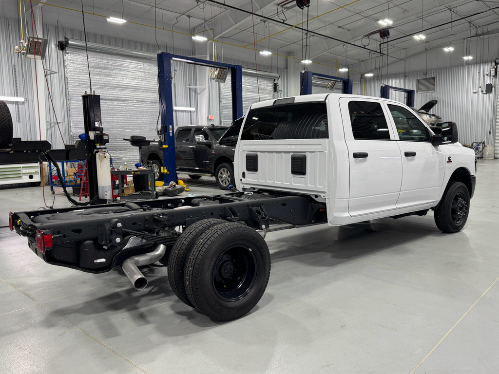 2025 Ram 3500 Tradesman photo 10