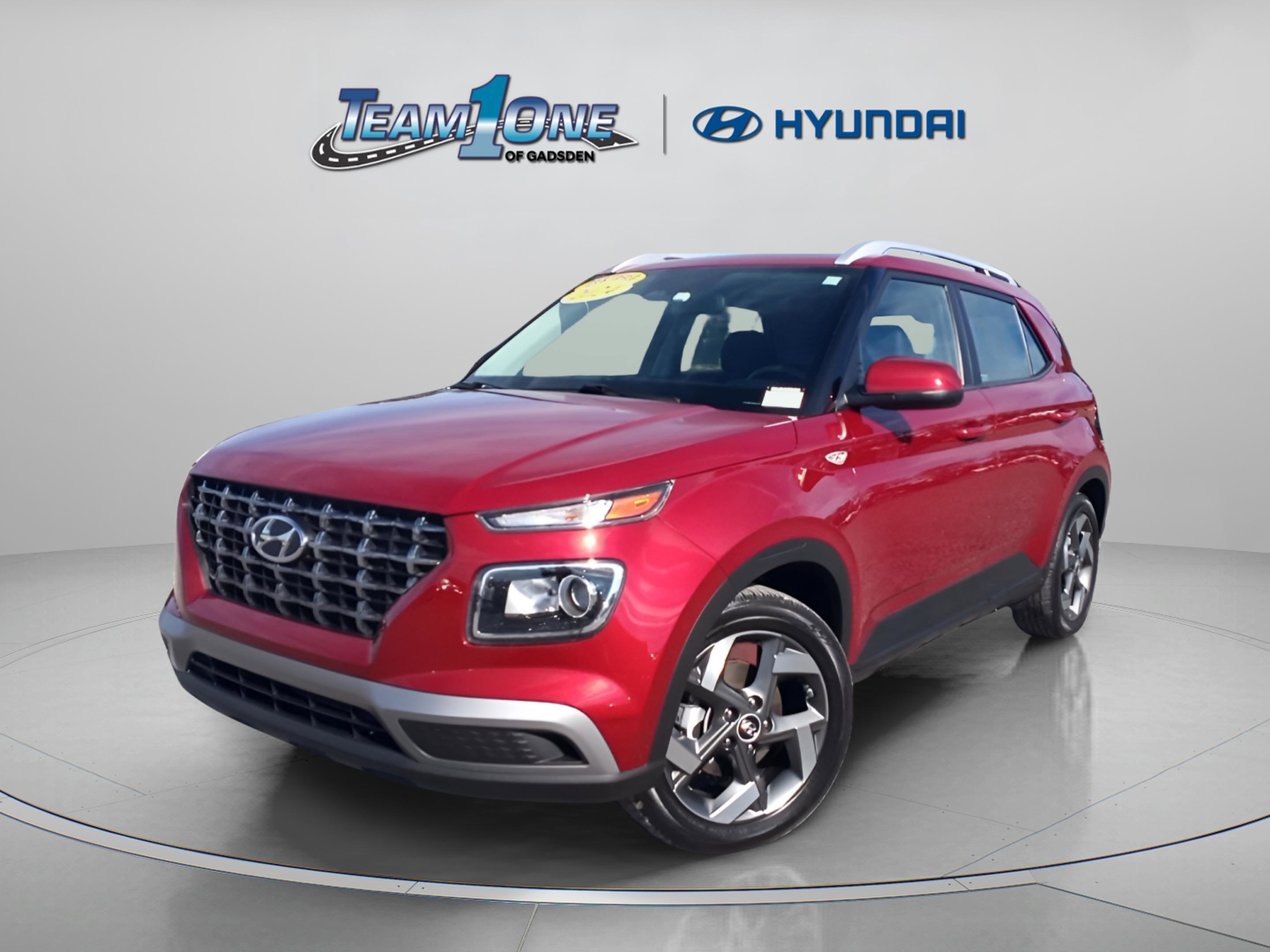 2024 Hyundai Venue SEL photo 3