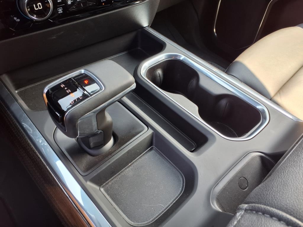 2024 Chevrolet Silverado 1500 RST photo 19