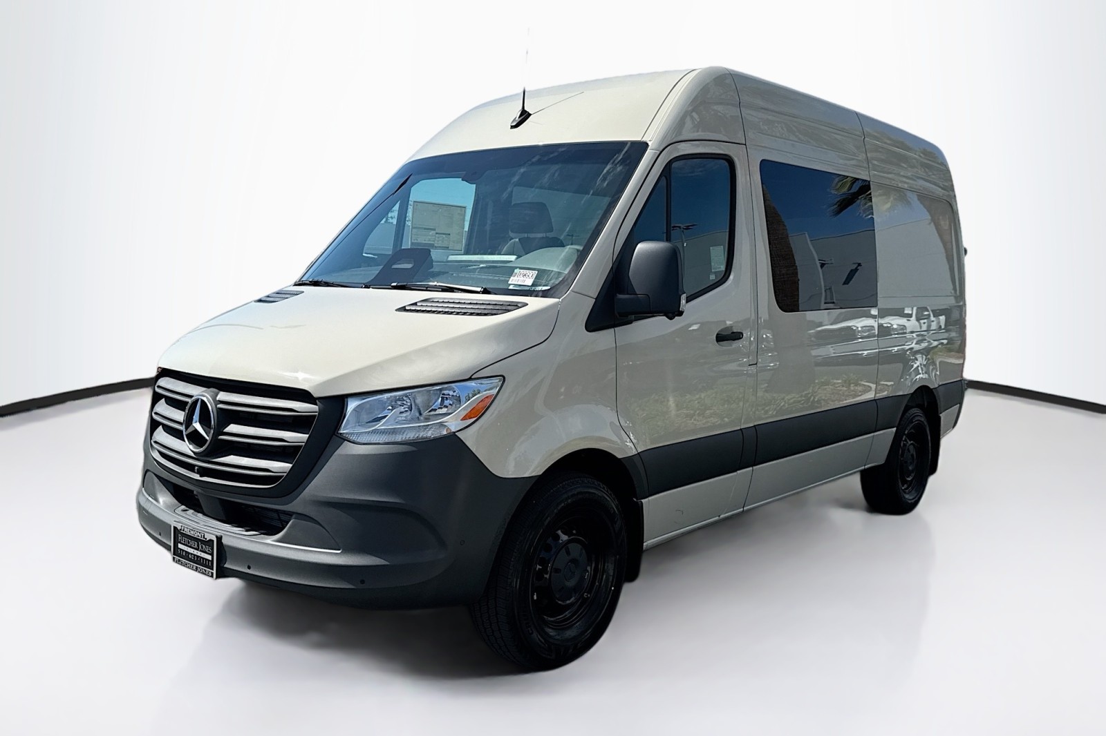 2025 Mercedes-Benz Sprinter Crew Van Base's photo