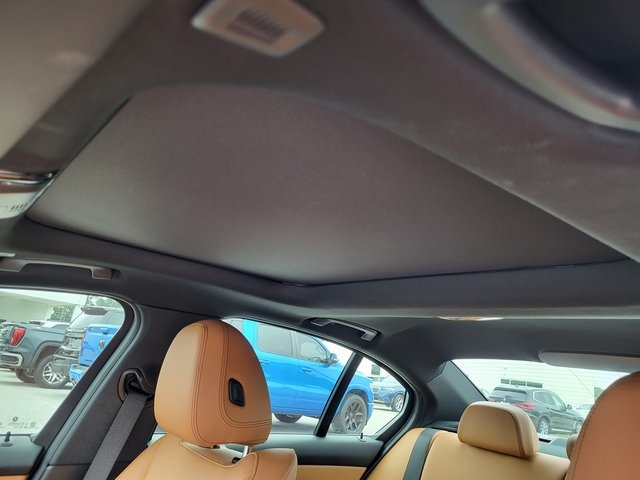 2025 Bmw 330i photo 12