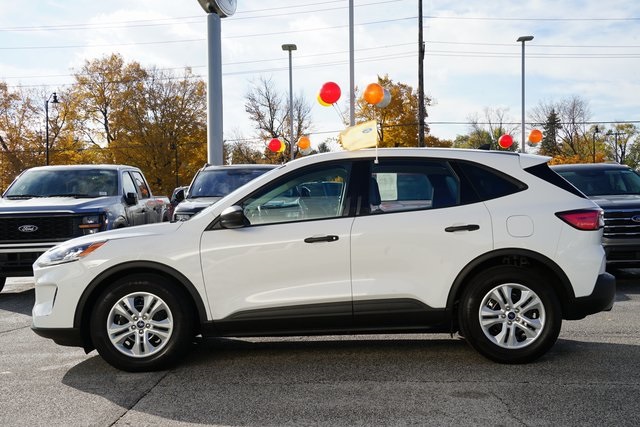2022 Ford Escape S photo 4