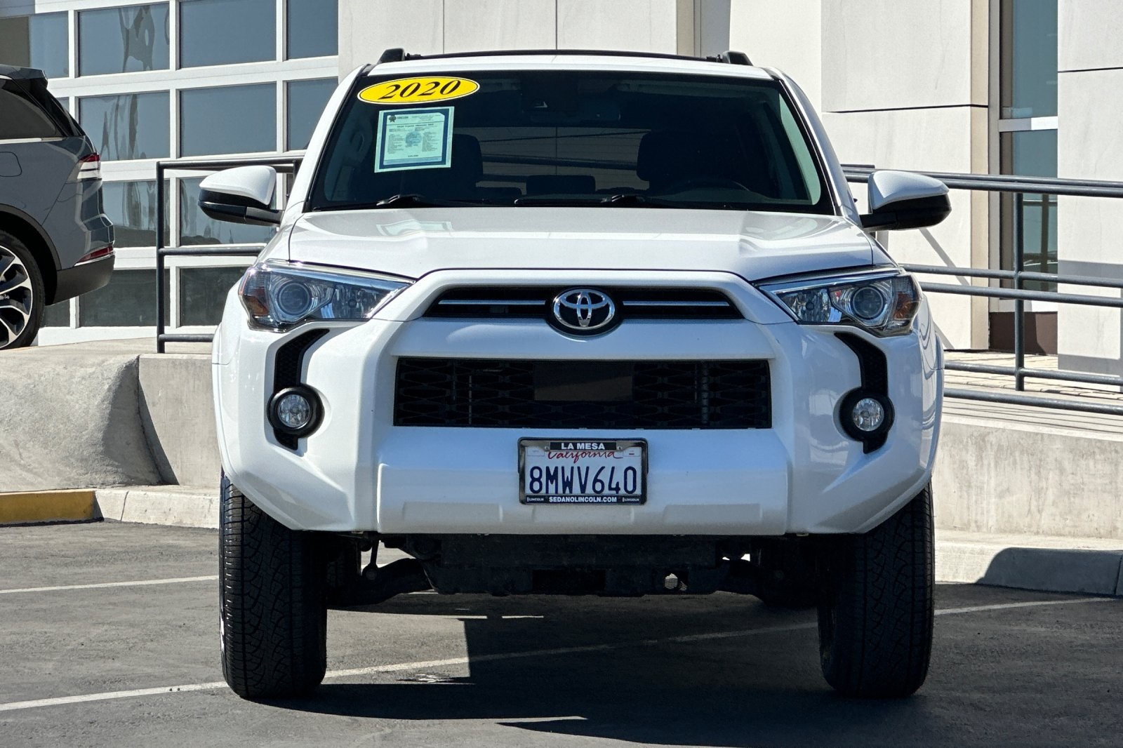 2020 Toyota 4Runner SR5 photo 4