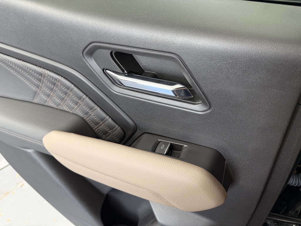 2024 Gmc Canyon Denali photo 52