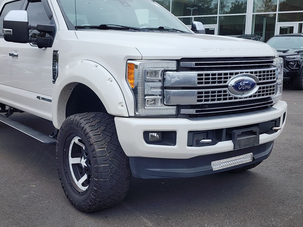 2017 Ford F-350 photo 2