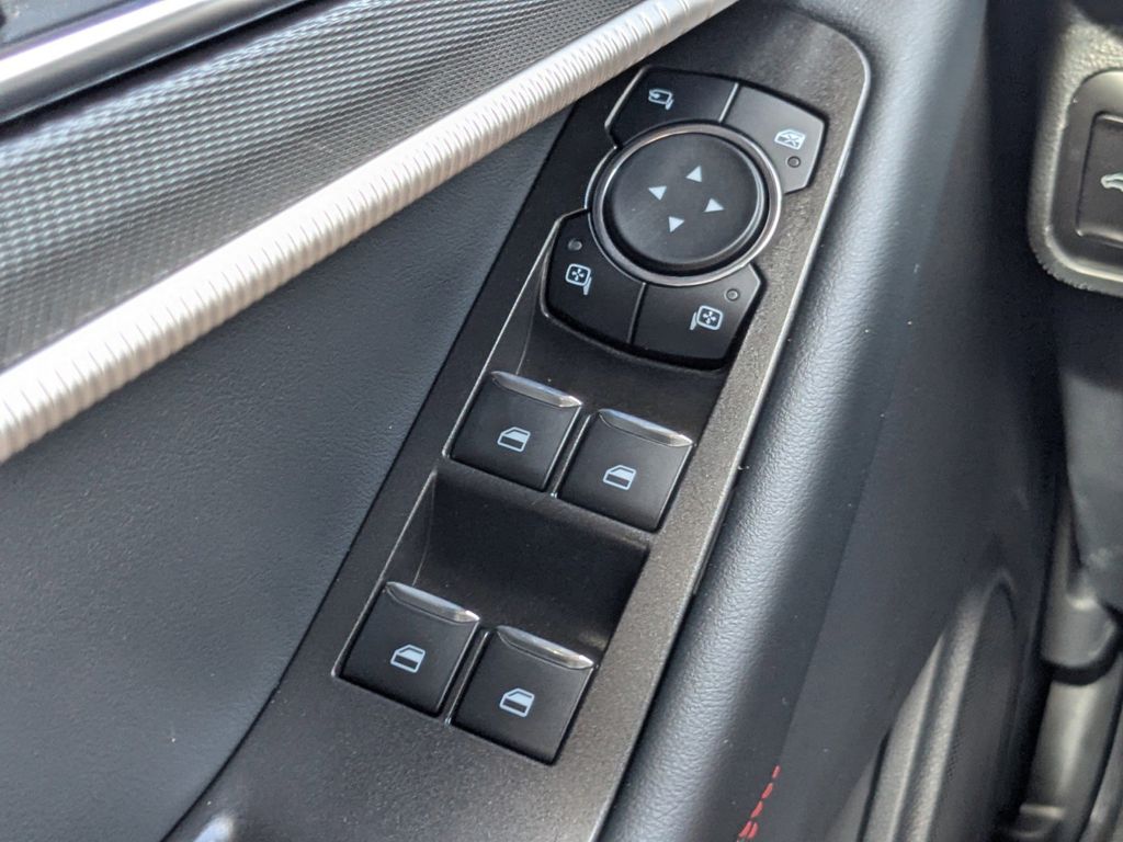 2025 Ford Explorer ST-Line photo 24