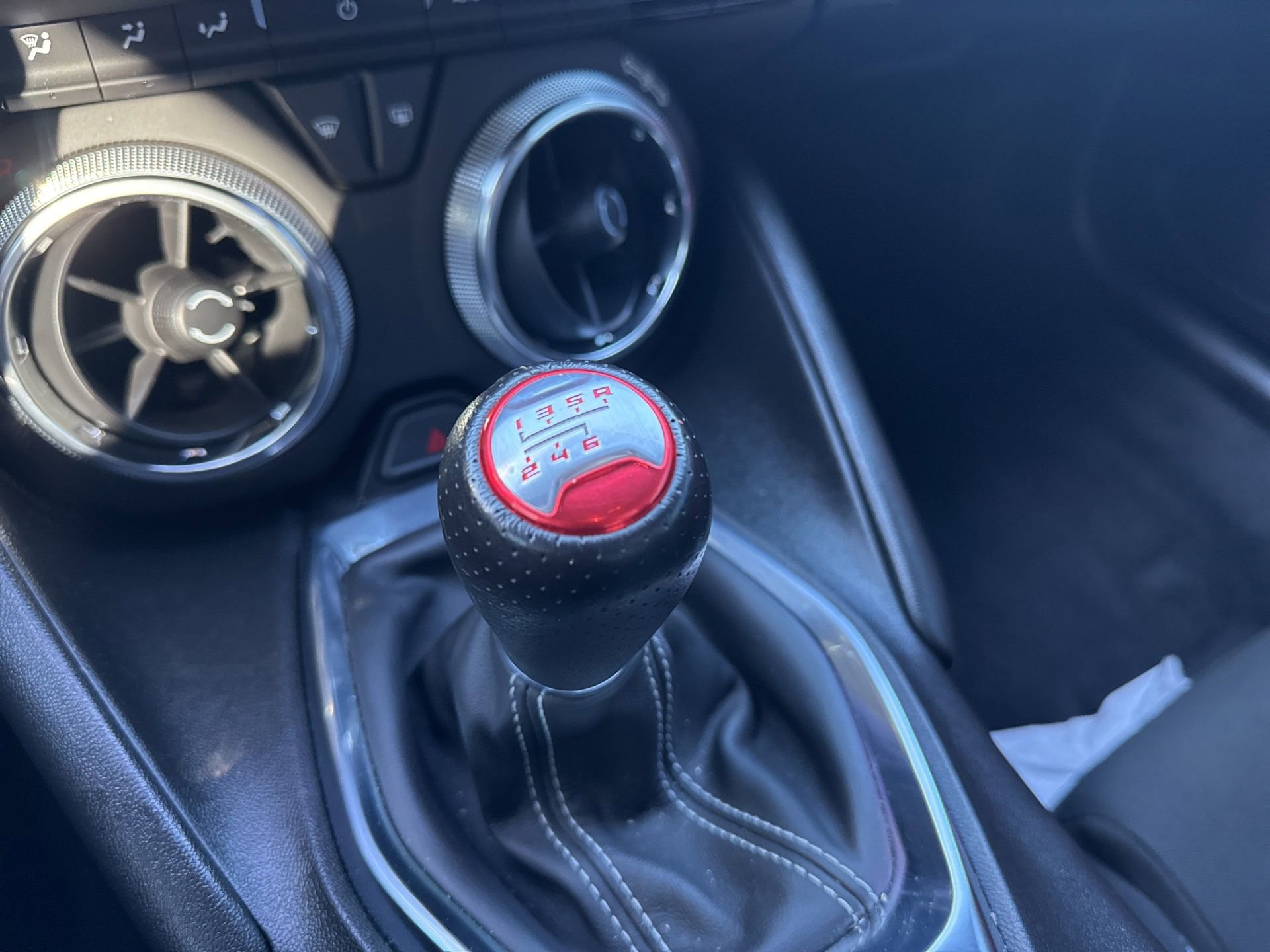 2022 Chevrolet Camaro LT1 photo 14