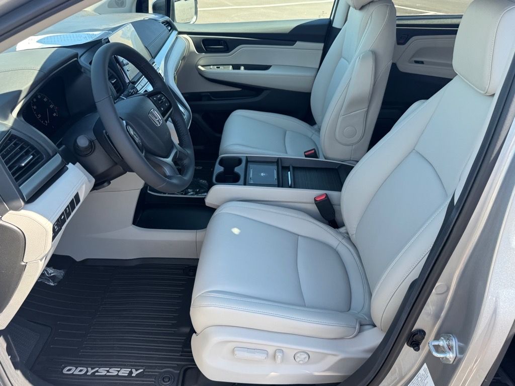 2026 Honda Odyssey EX-L photo 4