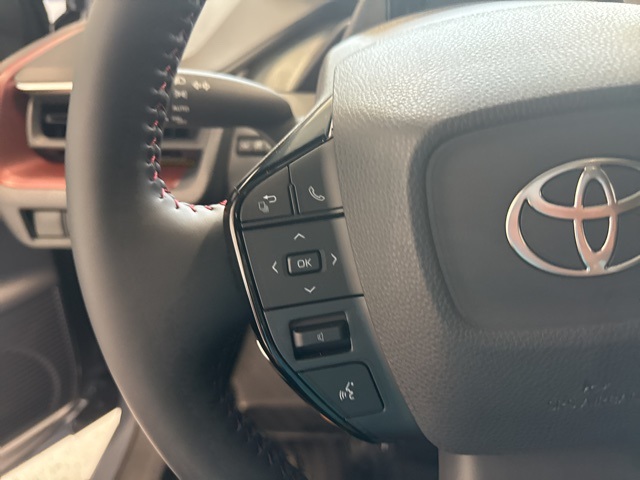 2026 Toyota Prius Plug-in Base photo 33