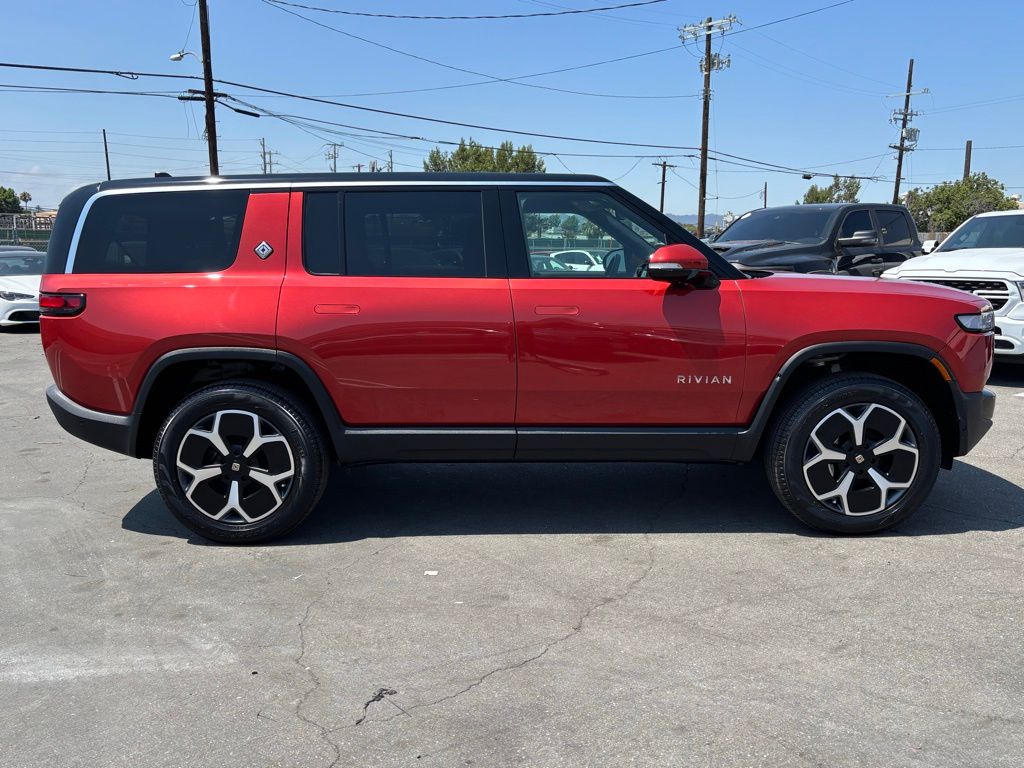 2024 Rivian R1S Adventure photo 2