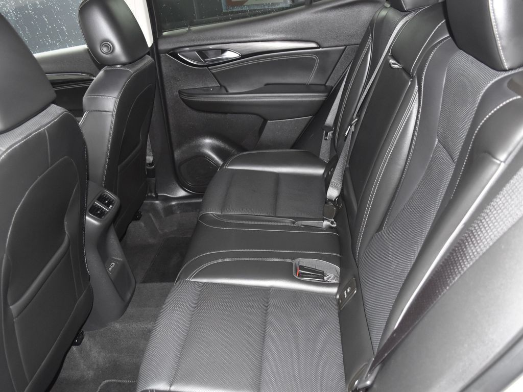 2023 Buick Envision Essence photo 19