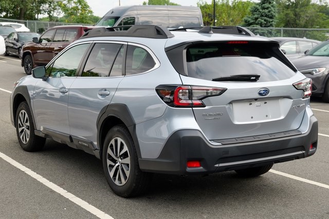 2023 Subaru Outback Premium photo 4