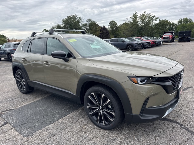 2025 Mazda CX-50 Premium Plus's photo