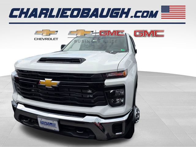 2025 Chevrolet Silverado 3500HD Work Truck's photo