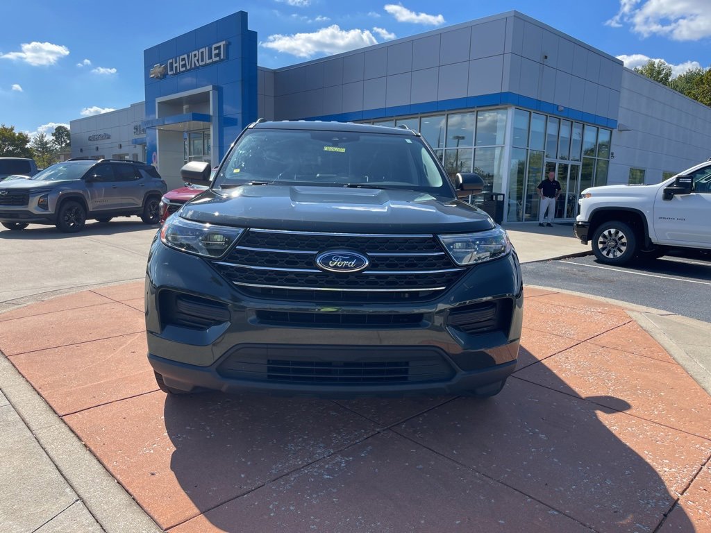2022 Ford Explorer XLT photo 2