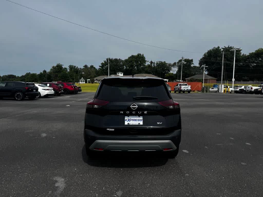 2023 Nissan Rogue SV photo 3