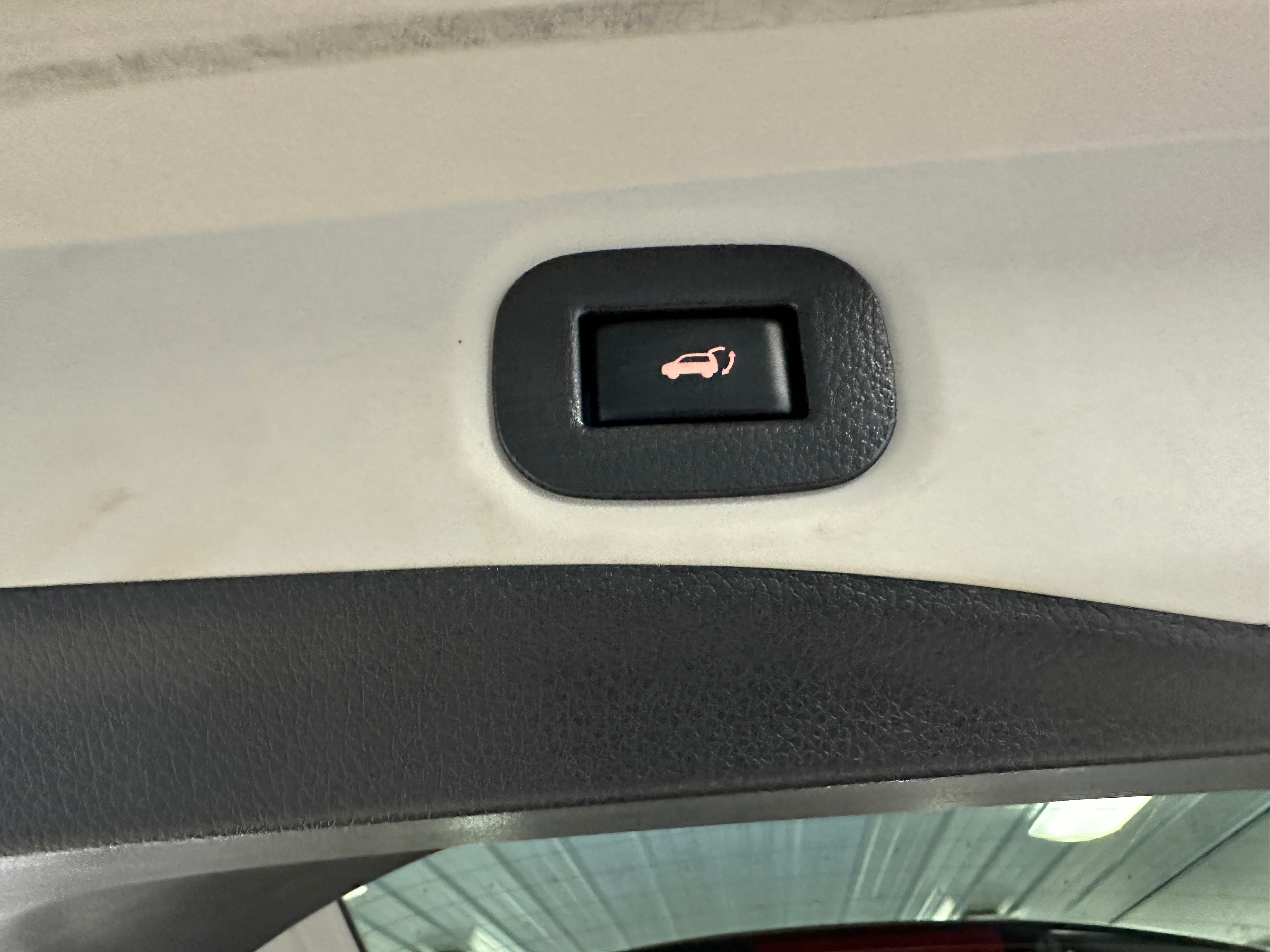 2018 Nissan Rogue SV photo 4